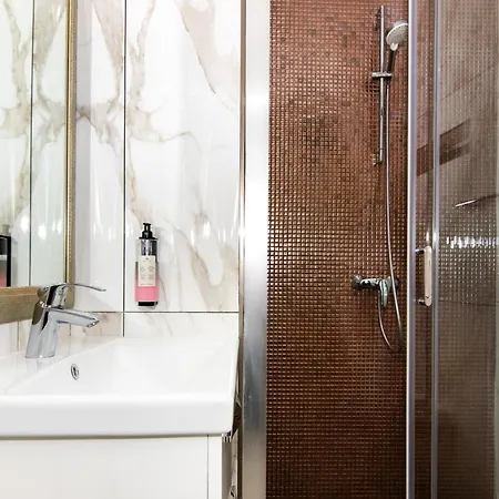 شقة Thomas's Cozy With Breakfast بيران