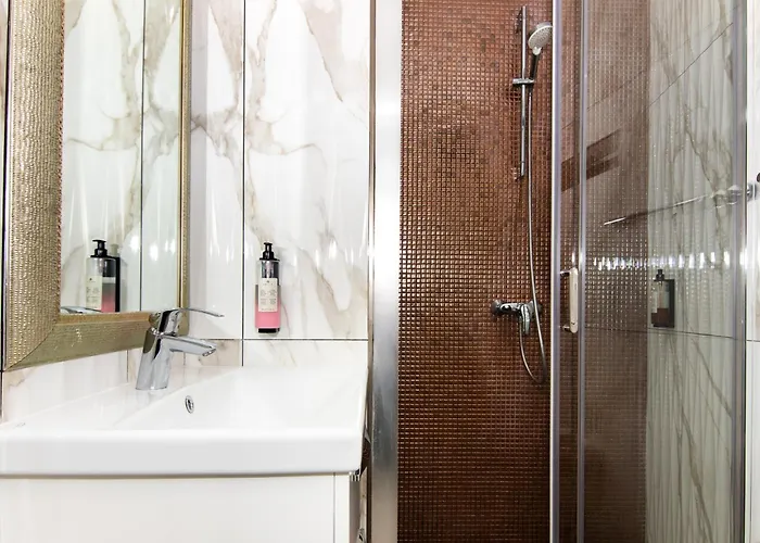 Апартаменты Thomas's Cozy With Breakfast Пиран