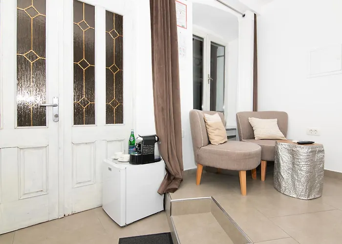 Thomas's Cozy With Breakfast Апартаменты *